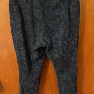 Danskin Black Camouflage Leggings